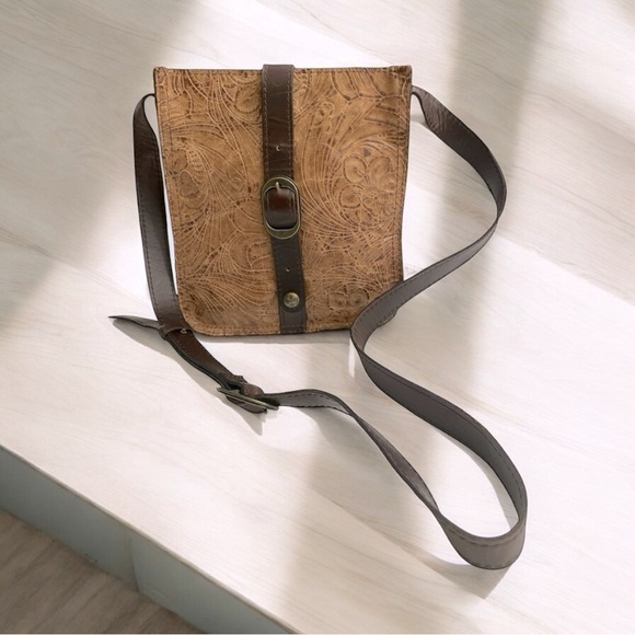 PATRICIA NASH Venezia Burnished Tooled Floral Leather Bag Crossbody Purse Gold - Picture 1 of 13